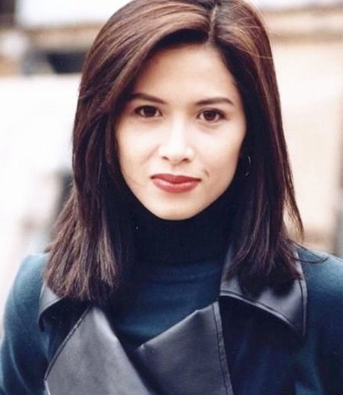 全球时尚号 56岁的邵美琪罕见亮相,穿蕾丝裙装配印花裤,整个搭配好“土气”