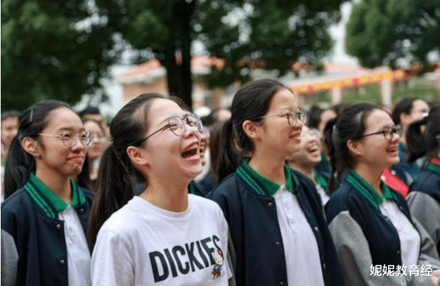 考试|高考中，有这点疏忽可能被判为“作弊”，同学别等被查才知道后悔