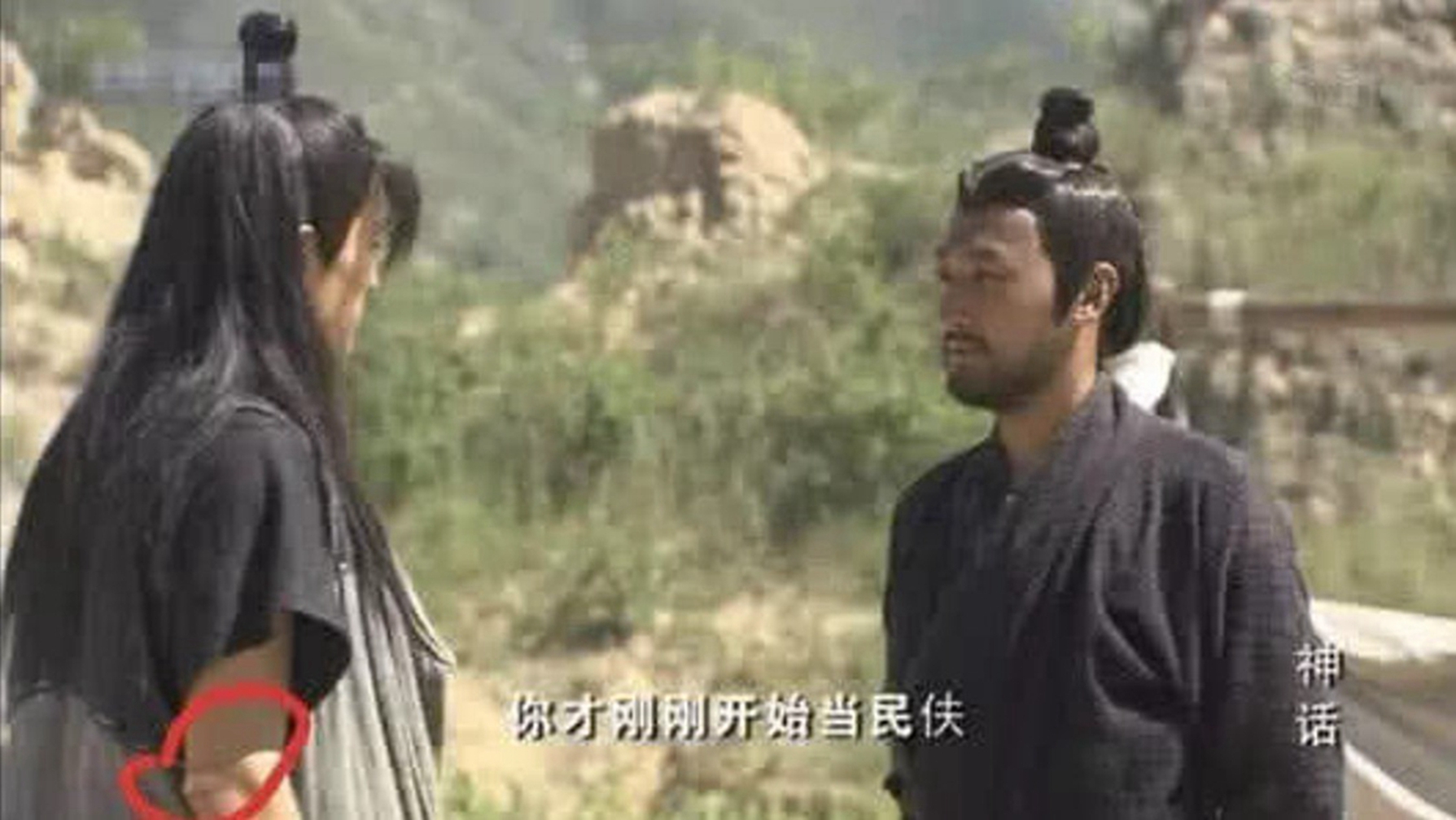 穿帮镜头|史上最“尴尬”穿帮镜头，大妈：我当群演那么辛苦，演下鬼子怎么了