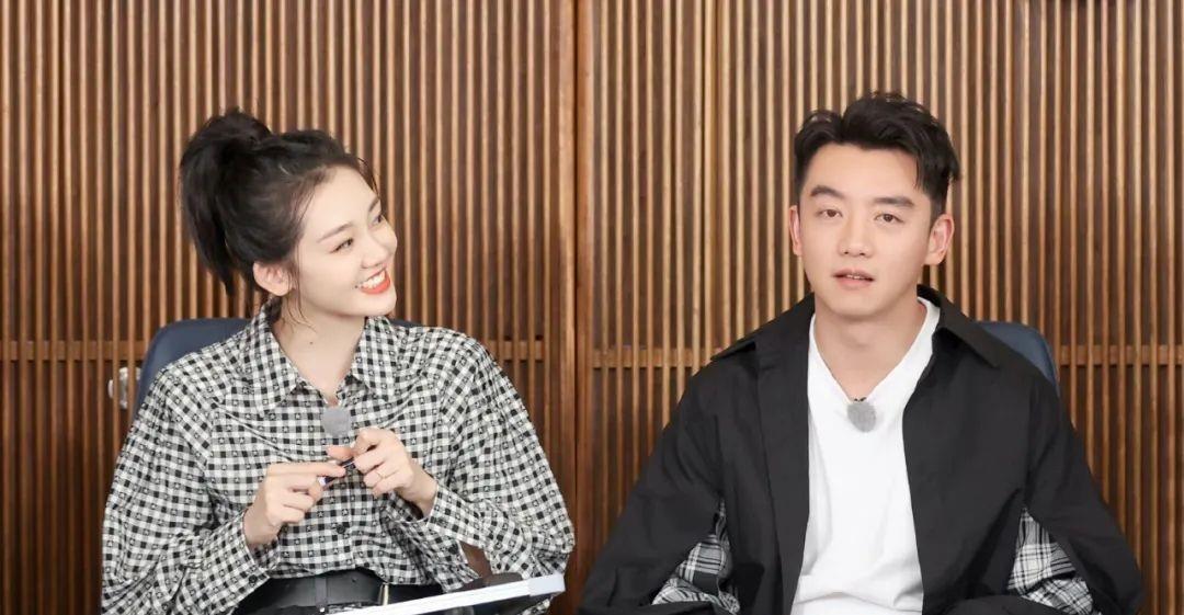 吴奇隆|吴奇隆立宠妻人设？张哲瀚退圈做主播？黄子韬女友又换了？