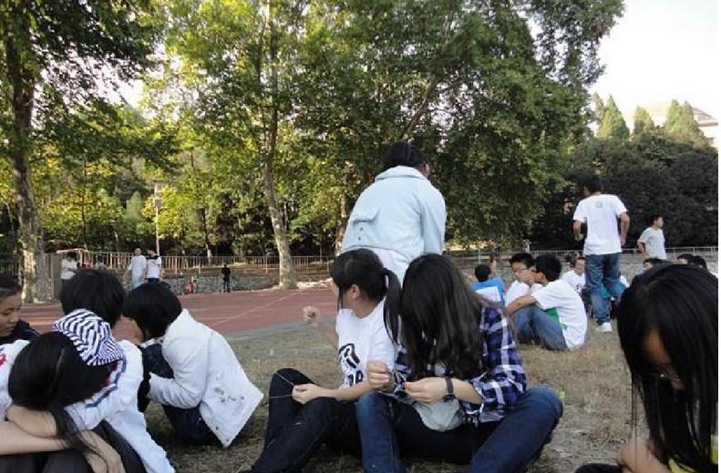 勇往直前的潇潇|一所大学，一本和二本同时进行招生，二者的本质区别在哪里？