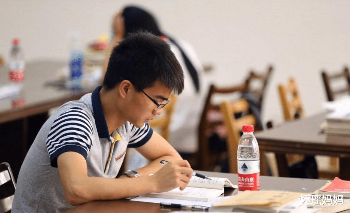 穿衣搭配|经历过才明白，读研3年VS工作3年差距不是一星半点，希望你没选错