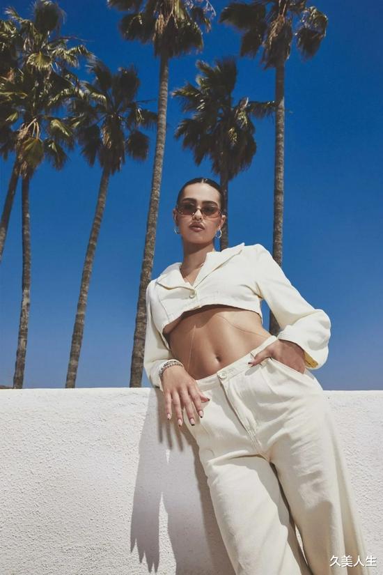 久美人生|糟糕！周雨彤、刘雯的齐腰西装竟让我找到了心动的感觉~