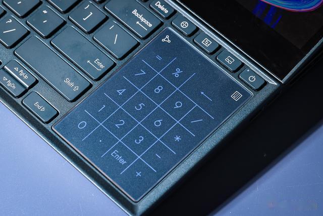 高通骁龙|非同一般的双屏幕笔记本 华硕灵耀X双屏Pro欣赏