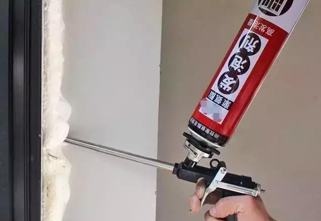 封阳台400元和700元到底有啥区别?差距就在7个地方,看懂不被坑