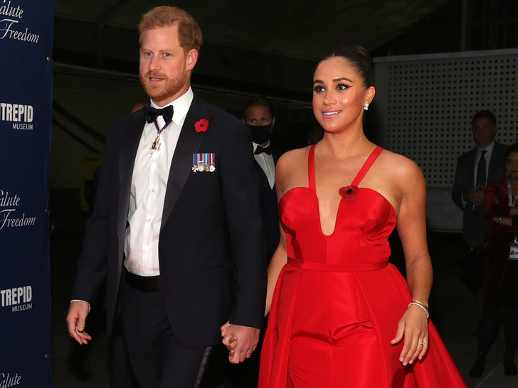 钱进|梅根没钱进餐厅，儿时过着穷困潦倒的生活？父亲澄清后剧情反转