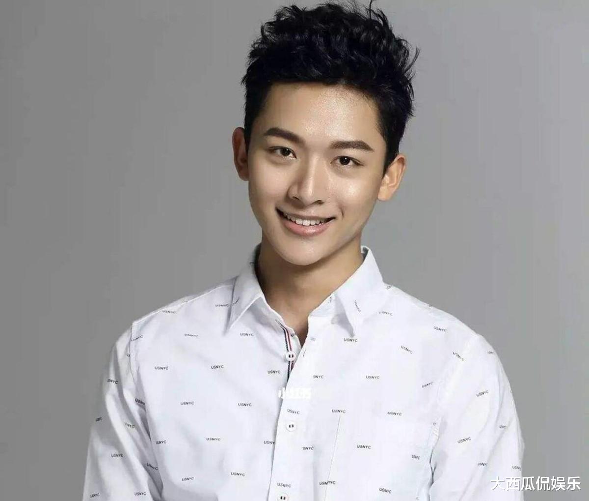 明星素颜|继《香蜜》后，邓伦再迎新剧，女主人气不输杨紫，阵容想不火都难