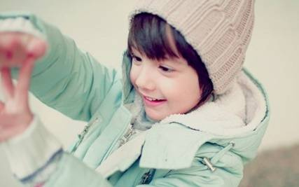 小胡童心说|孩子刚出生就是一张白纸，父母关注与否，决定这孩子的性格！