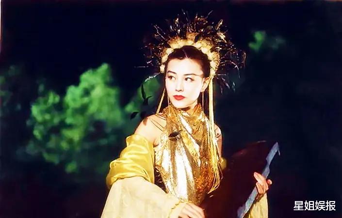 刑警|从刑警跨界当演员，被称为“内地第一绿叶美女”，她现又复出拍戏了