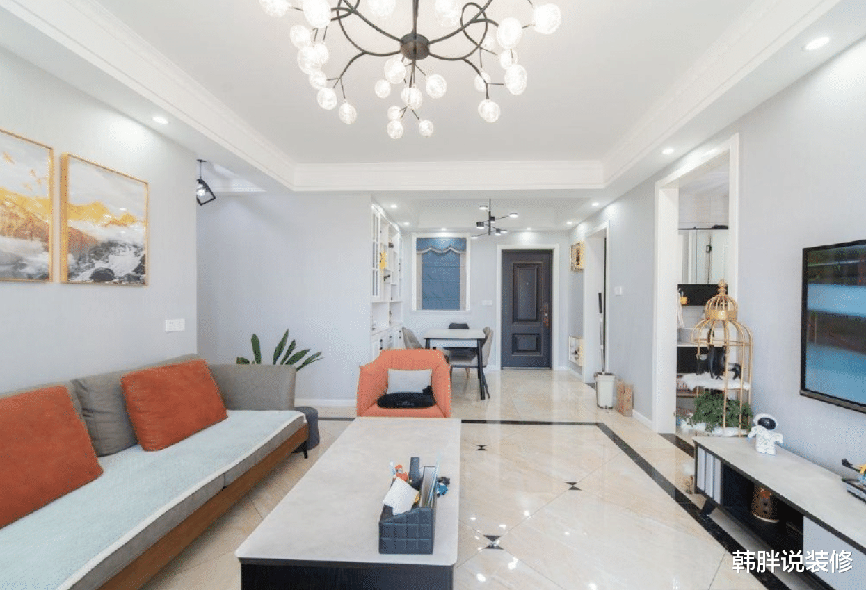 128㎡四居室,主卫走廊装满衣柜,秒变步入式衣帽间,仪式感满满