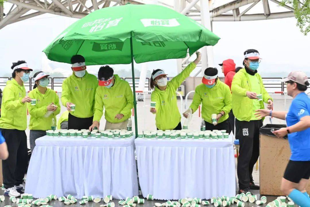 徐州|刚刚！徐州全马冠军强势诞生！带你直击现场！