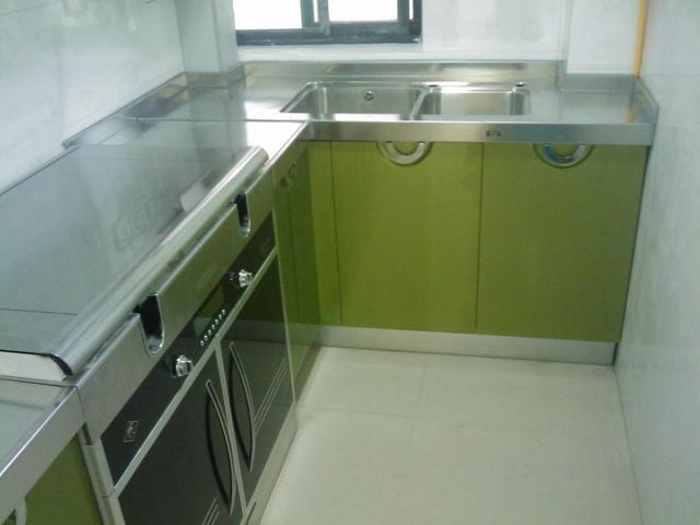 入住两年的感悟,厨房台面到底能不能装不锈钢?很多家庭被坑了!