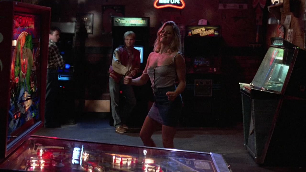 暴劫梨花|真实事件改编电影《暴劫梨花》:性感少女遭侵犯,事后一再被伤害