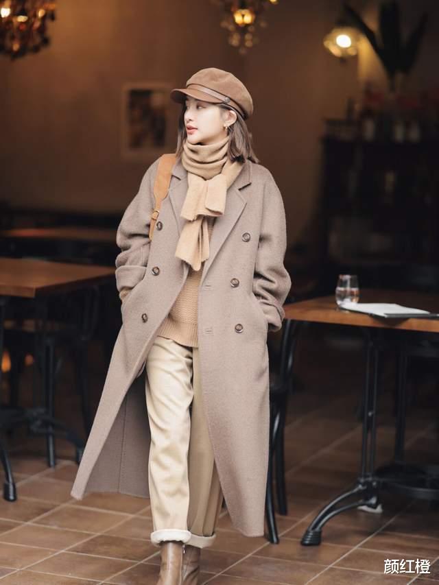 颜红橙 秋冬有哪些高级穿搭？还是大衣搭配半身裙或长裤够拉风，又飒又美