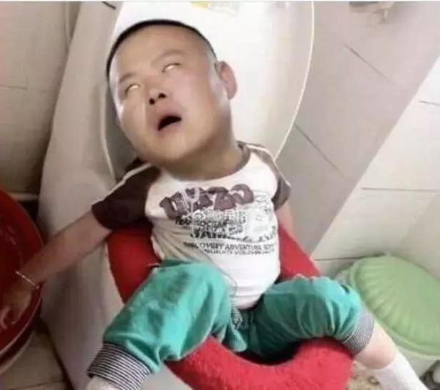 烫一壶浊酒|爸爸给儿子洗澡，许久未出来，妈妈进去一看，瞬间泪崩！