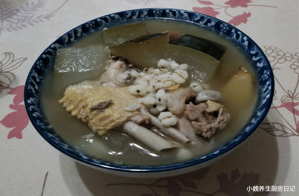 冬瓜|湿气最怕喝“它”，简单炖一锅，营养极高，祛湿排毒，身体更轻松了