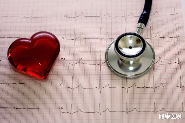 黑豆|牢记!心脏发出的心梗3个求救信号,关键时刻能“救命”