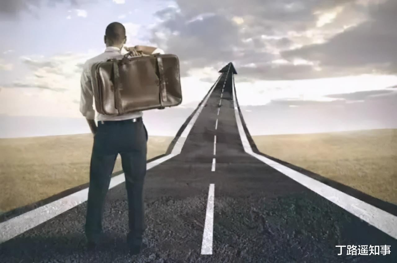 |如何成为公司不可替代的员工？做好这三点，离目标就不远了