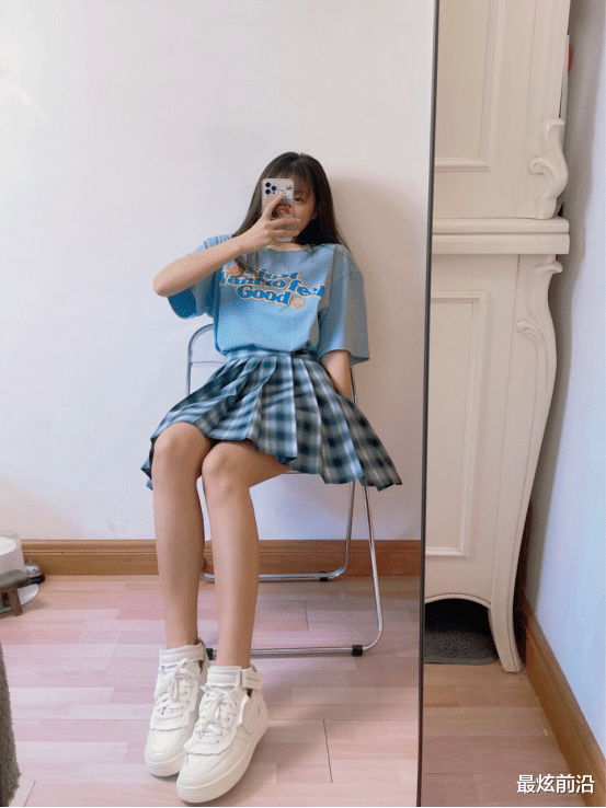 最炫前沿|夏天怎么能少了清爽的蓝色？这几款蓝色系穿搭，简单大方活力十足