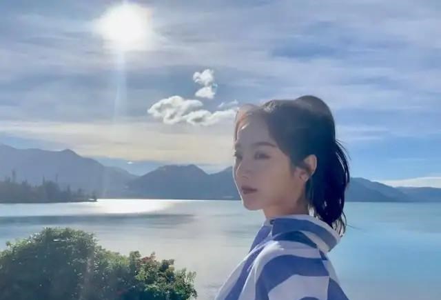 谭晶|24岁青钰雯直播割腕！向粉丝诉苦不愿就医，反复称自己“很痛”