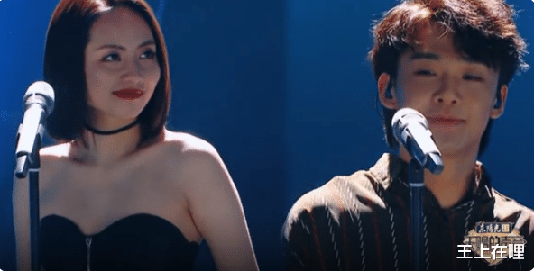 刘惜君|《大风吹》火遍全网！身陷丑闻的刘惜君因低胸装翻红，网友：真白