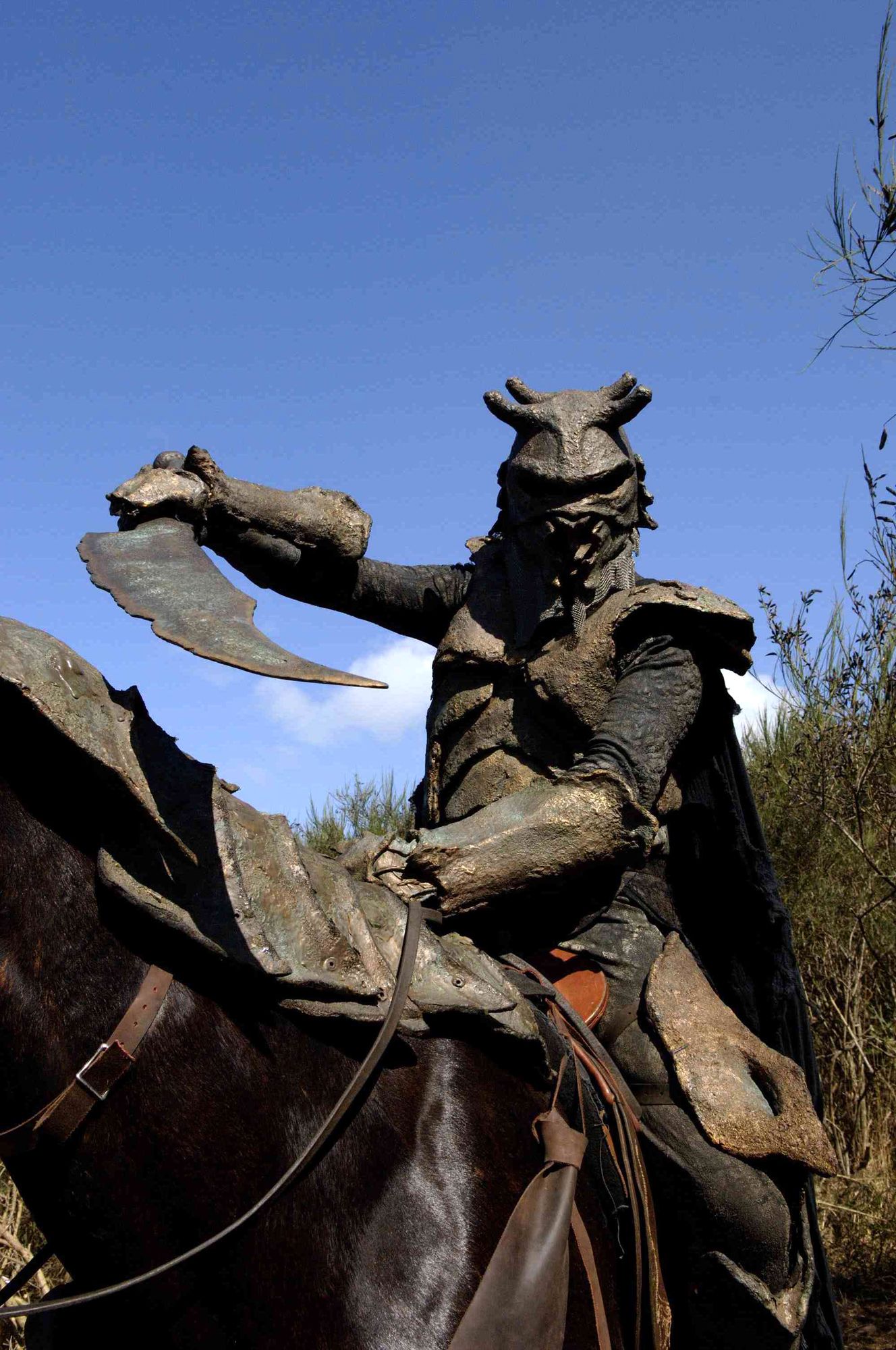 斛珠夫人|?《地牢围攻》，杰森·斯坦森和三大好莱坞美女，拍了部大烂片？