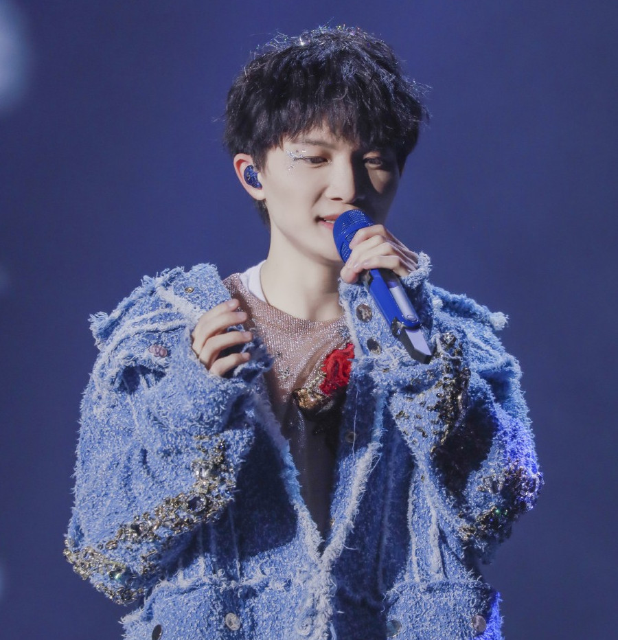 周深|究竟什么才是被抵制的“娘炮”审美？周深为什么不算？