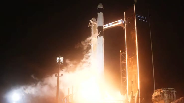 宇航员|SpaceX第五次发射载人航天飞行器成功将4名宇航员送上国家空间站
