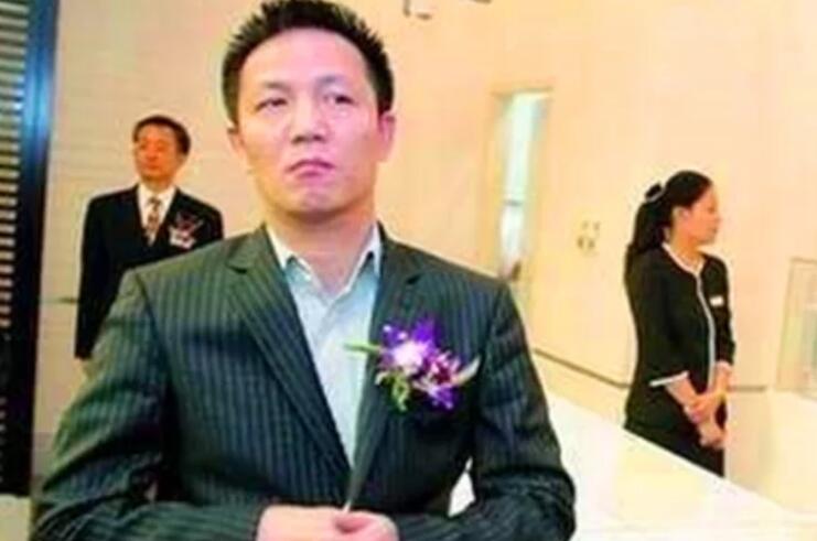 周正毅|上海台6大主持人舔大哥遭集体封杀，“大哥”周正毅到底是何来头？