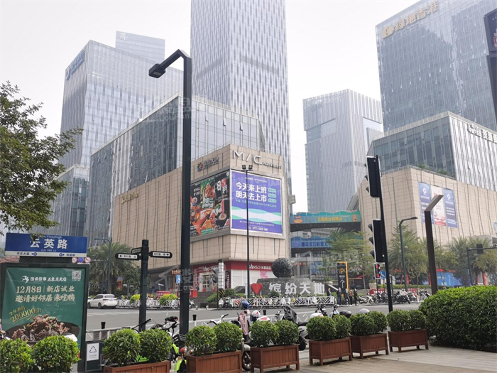 万科|南宁五象总部基地商业生存调查：是欣欣向荣还是奄奄一息？