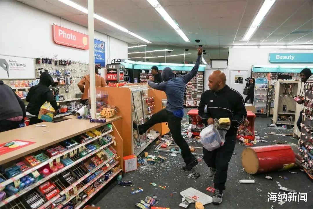 欧洲|三大坏消息接连传出：美欧疫情再次暴发，同时打砸抢烧在多国蔓延