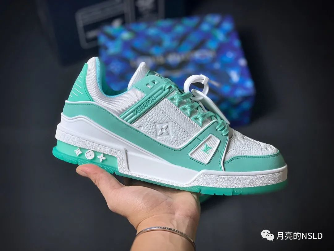 难舍离断|实拍奢侈品大牌trainer运动鞋细节对比,比阿迪耐克讲究,鉴定点更多