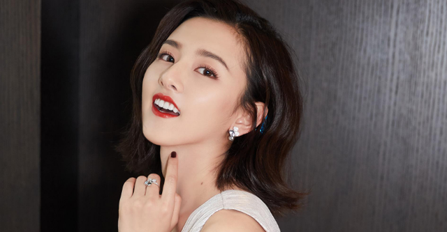 宋祖儿|宋祖儿穿一身礼服出席活动，尽显气质，评论区却污言秽语