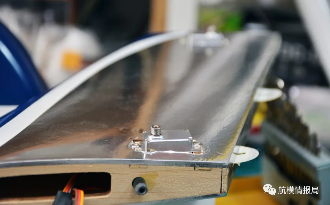 动力学 航模测评   酷似宇宙飞船，福莱特出品的蟋蟀双发像真机开箱和飞行