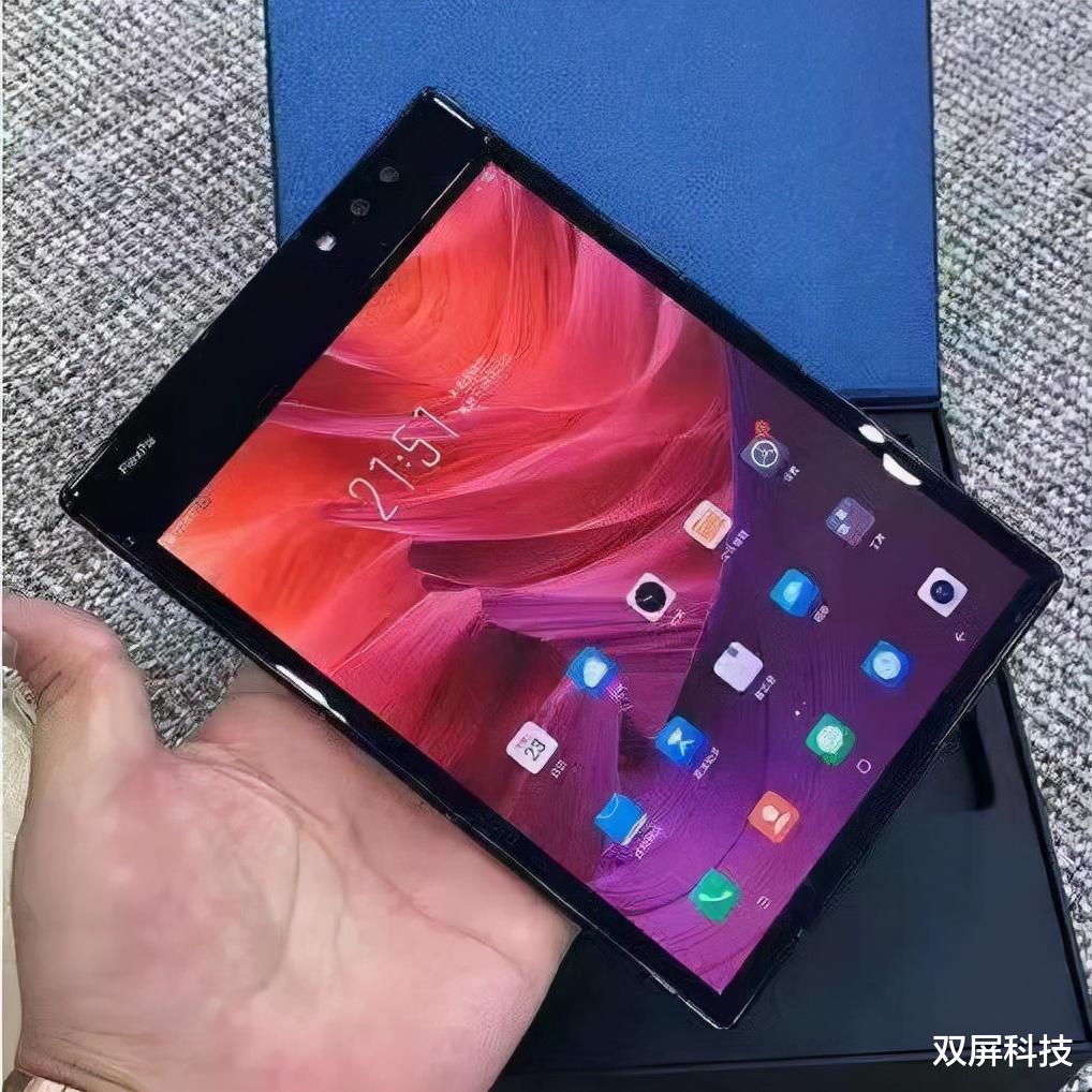 手机QQ|从8999元跌至2417元,折叠屏+3D双曲面+3970mAh,售价更亲民