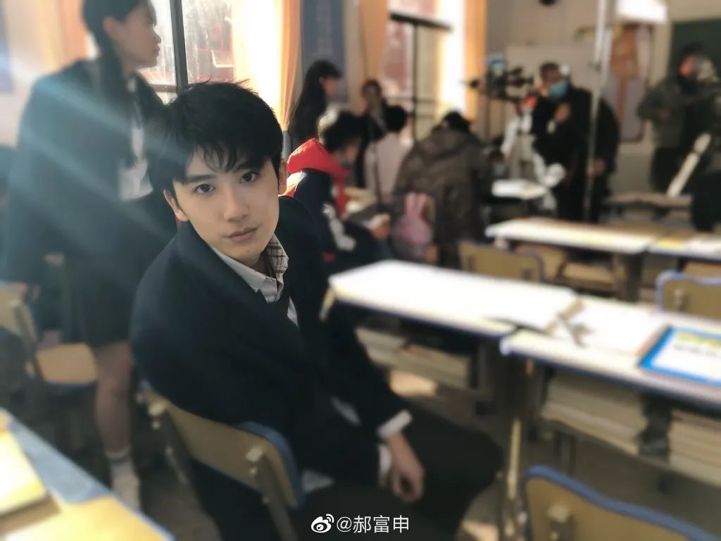 郝富申|内娱顶级海王：劈腿十余个，嫂子比粉丝都多？