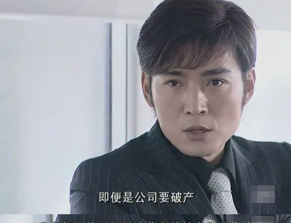 阳台养花匠|评分从3.6直冲8.3，《魔幻手机》为何被00后封神