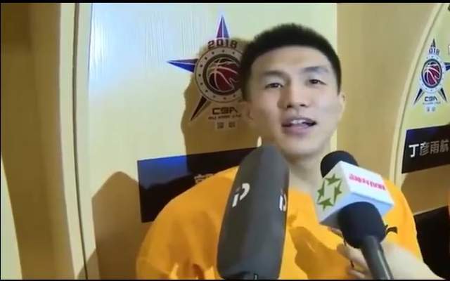 那些你很冒险的梦|郭艾伦游戏里跟人约篮球单挑，但对方不知道他的身份，竟口出狂言