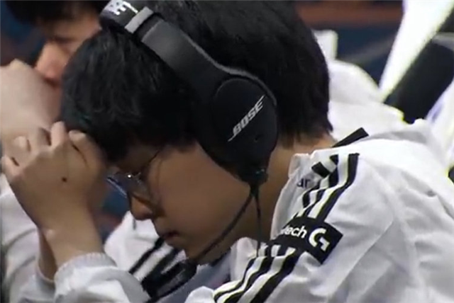 许秀|输了还“抱得美人归”?showmaker收女星邀请:回来一起吃个饭吧