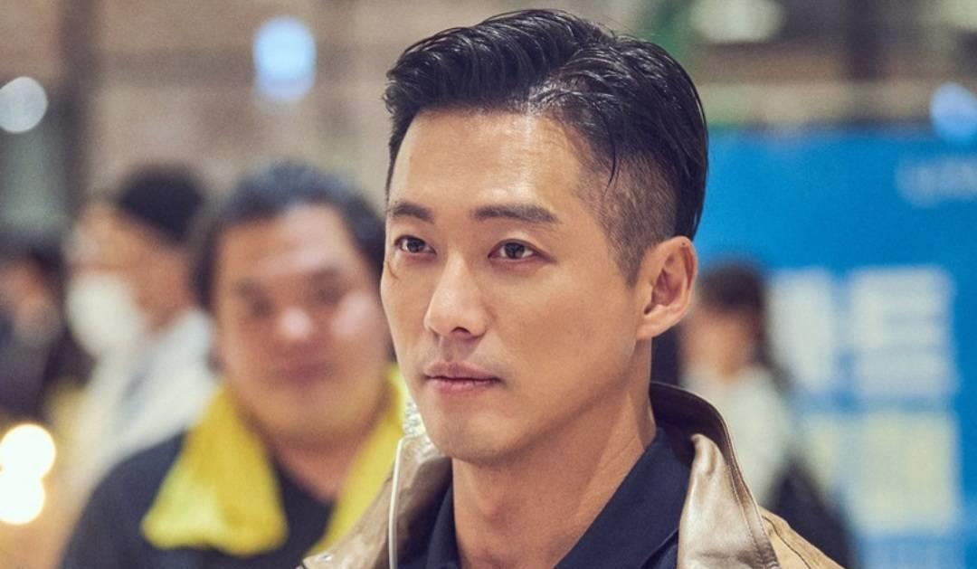 鱿鱼游戏|2021韩网热搜TOP10：《鱿鱼游戏》成功登顶，《海岸村》遗憾落选