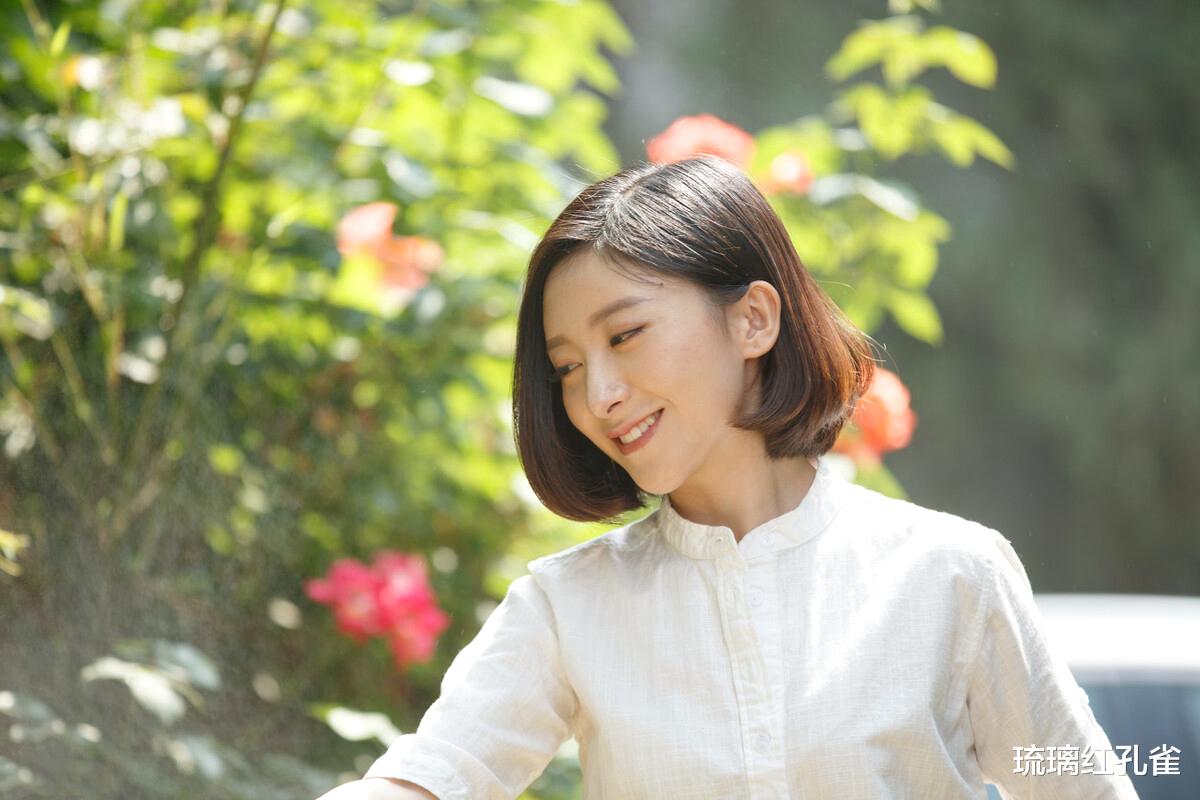 琉璃红孔雀 “弟弟租房住，你凭什么买第二套房？”女儿：他没房，关我啥事