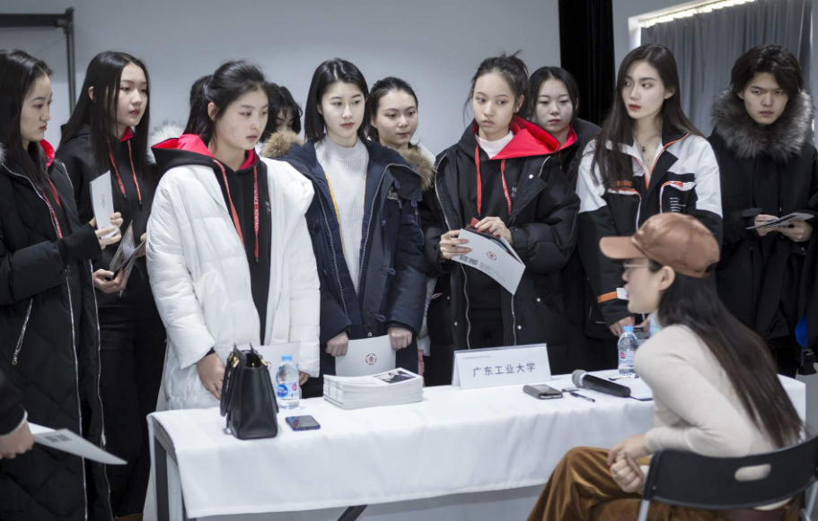 大学|看似很有潜力，实则走“下坡路”的专业，家庭条件不好需谨慎报考