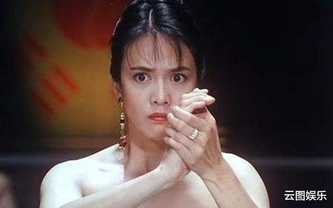 郑裕玲|64岁郑裕玲毅力惊人！2年晒100多张自拍，坚持分享不同日常穿搭