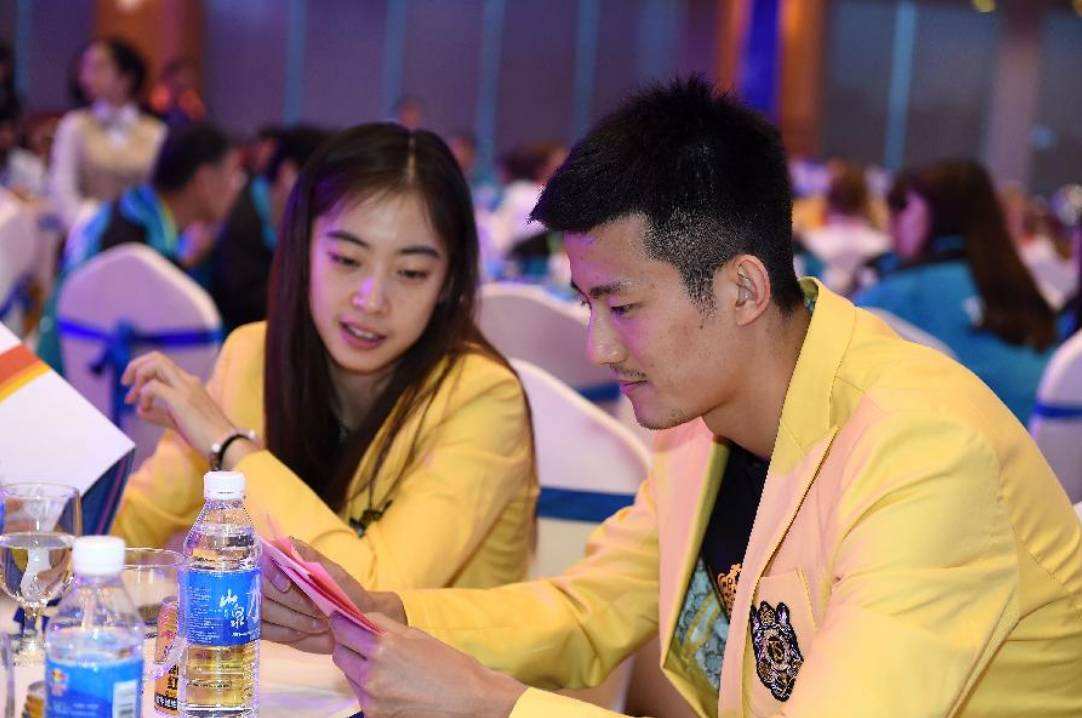 王适娴|她是中国羽坛女神，亚运会最年轻女单冠军，26岁主动向男友求婚