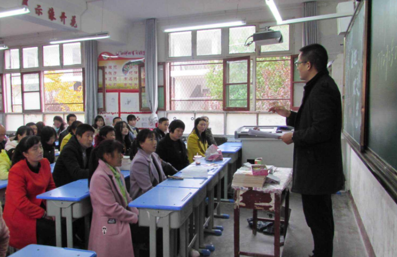 |想跟班主任搞好关系，3种话家长尽量别说，缺少意义还易引起反感