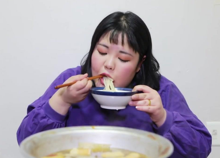 韩国|131KG韩国吃播网红减肥成功！2年减掉48KG，穿同款衣服判若两人