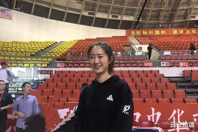 全运会|排坛第一美女晒近照！休假期闪现西双版纳，一双大长腿太抢镜了！