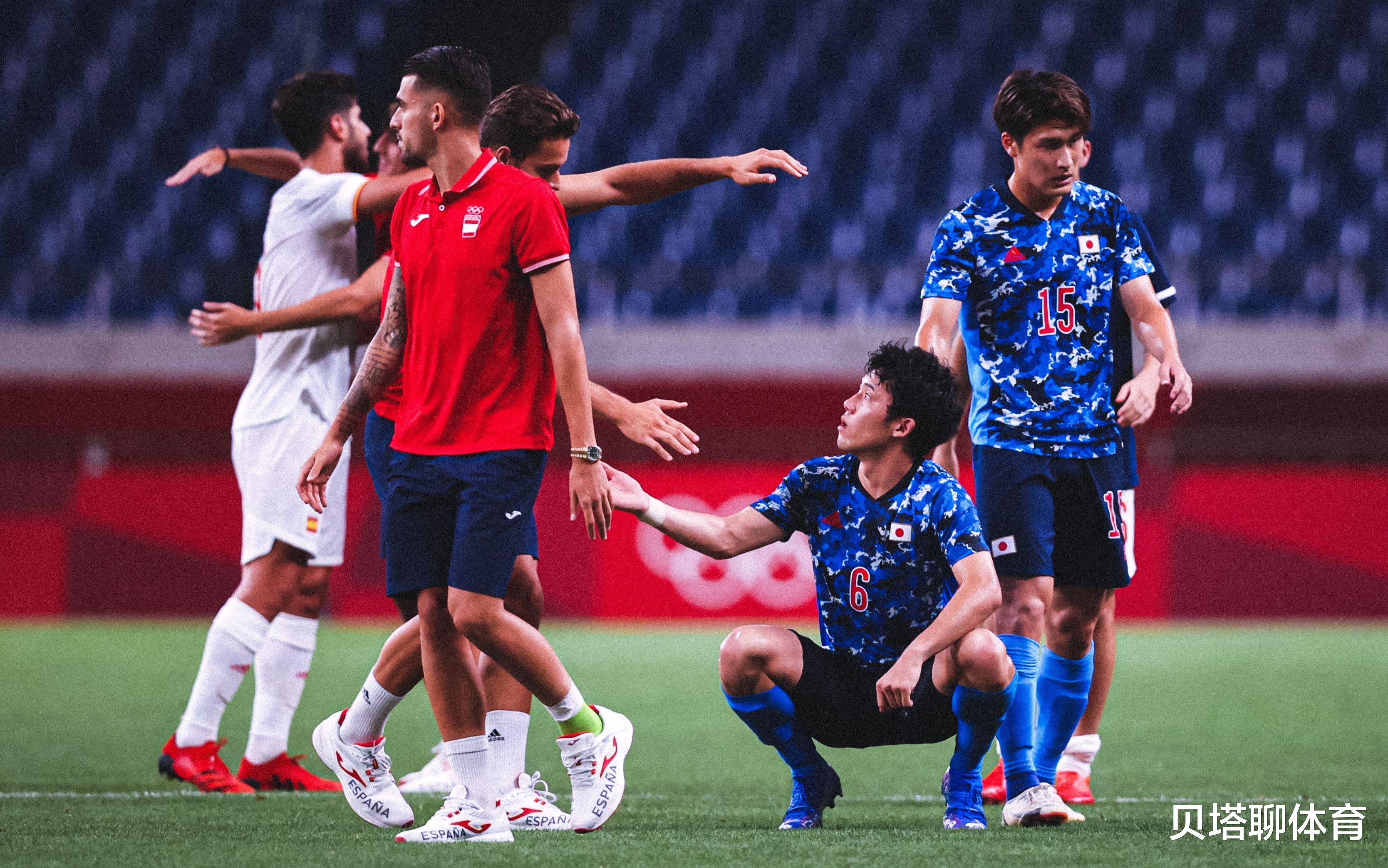 日本队|0-1太可惜！心疼日本梅西！日本教练学啥不好，学贾秀全不要球星