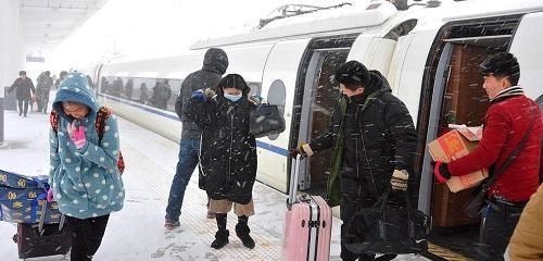 林同学的日志 今年过年该怎么回家，要不要留在厂里加班？专家这样说！