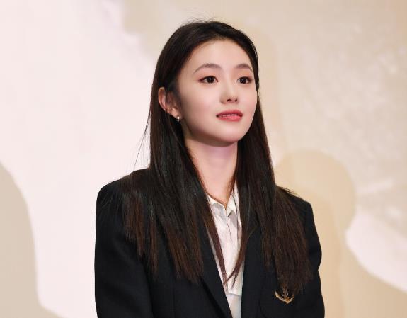 王一博|长春电影节将开幕，网传王一博要任接力大使，看到搭档，又是她！